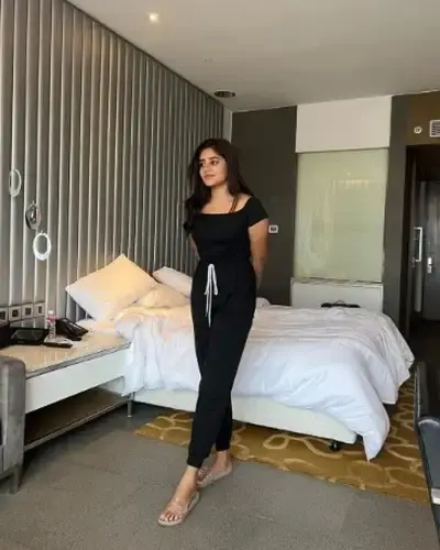 Call Girls Hangal Cash On Delivery